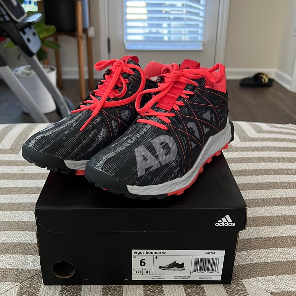 Adidas Vigor Bounce Women’s Running Shoes